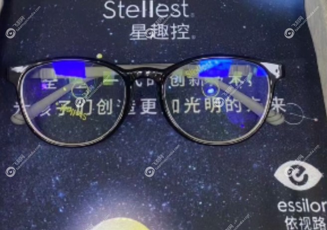 依视路星趣控眼镜适合大散光孩子吗？