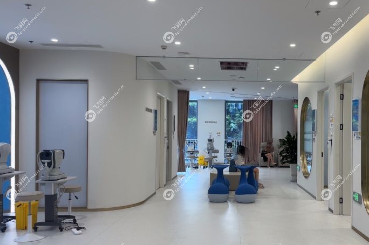 成都悦瞳眼科医院电话预约飞秒激光近视手术更便捷