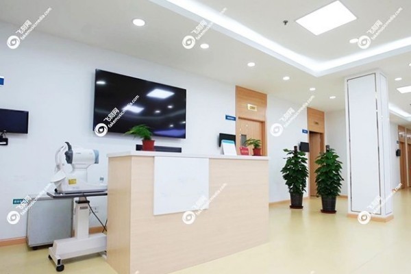 上海眼科24小时免费咨 询电话3.jpg