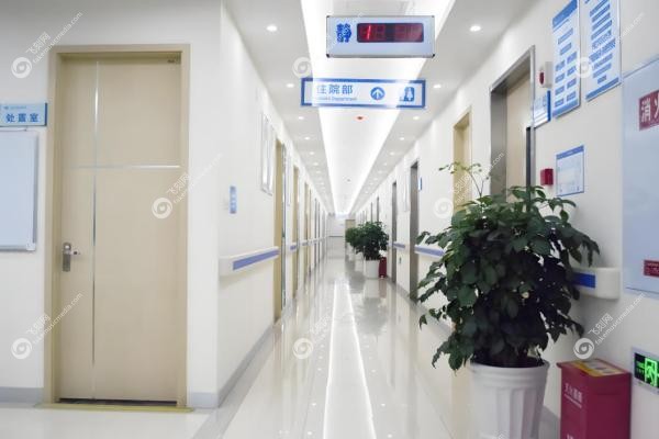 重庆华厦眼科医院哪个医生手术好？汪红/赵小黎等医生技术介绍(附挂号预约）2