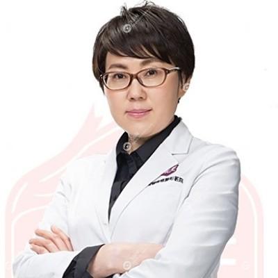 任华英