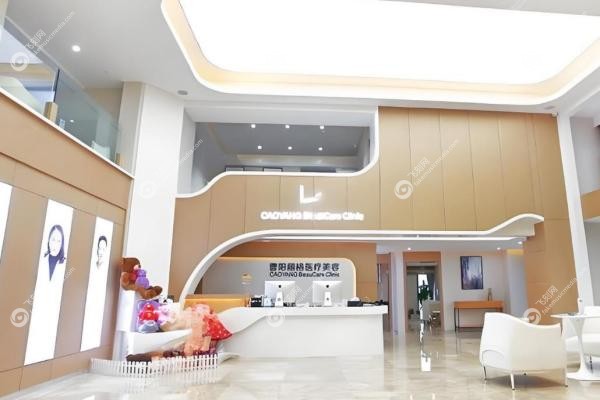 重庆眼修复曹阳医生如何？20年修复9000+案 例，自然风网红风都能救，技术排前三！