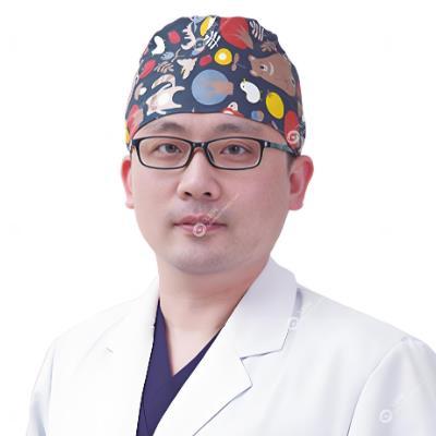 何志强