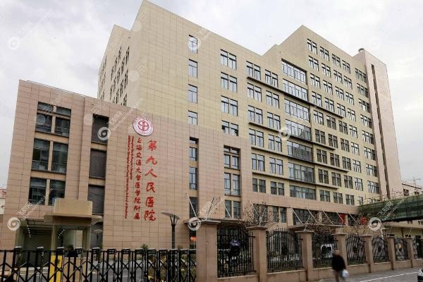 王连召和武晓莉哪个祛疤好.jpg