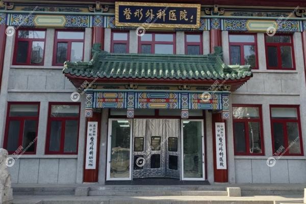 王连召和武晓莉哪个祛疤好.jpg
