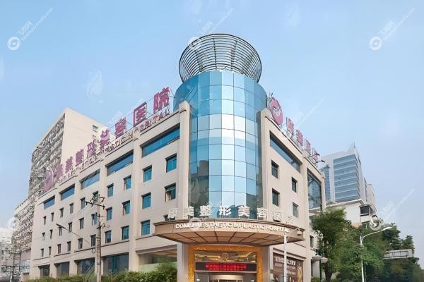 冯思阳医生做鼻子价位2.5万~15万起，自然妈生鼻真实效 果&独 家技术优势揭秘！