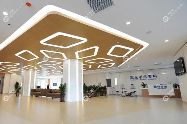 合肥普瑞眼科近视手术价格一览表(2025新版),全飞秒15800元起,性价比之选！3