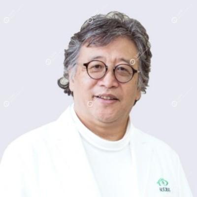 何伟