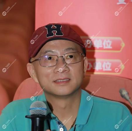 李斌