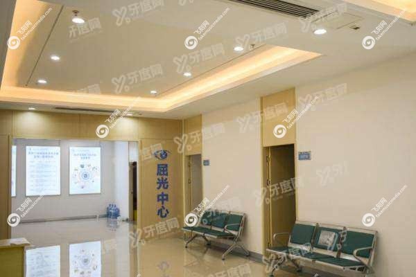 成都华厦眼科医院价格表3.jpg