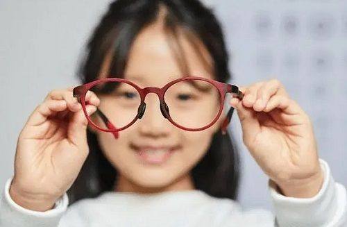 二、西安佰视佳眼科医院技术怎样？