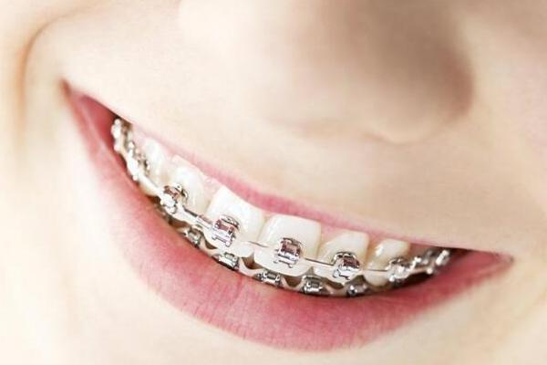 太原鼎植口腔医院地址在哪里？位于太原市迎泽区，预约方式多样且便捷，价格透明