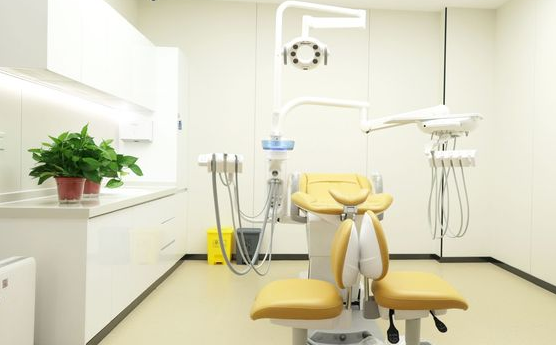 三、北京中科百年中老年口腔医院预约电话是多少价格表