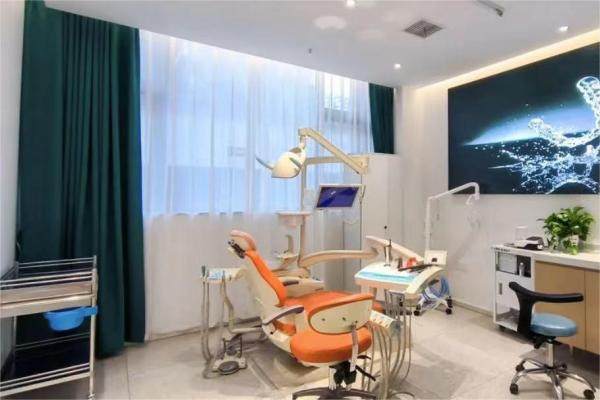 赣州贝壳口腔医院收费标准：种植牙4399+矫正牙齿6800元起